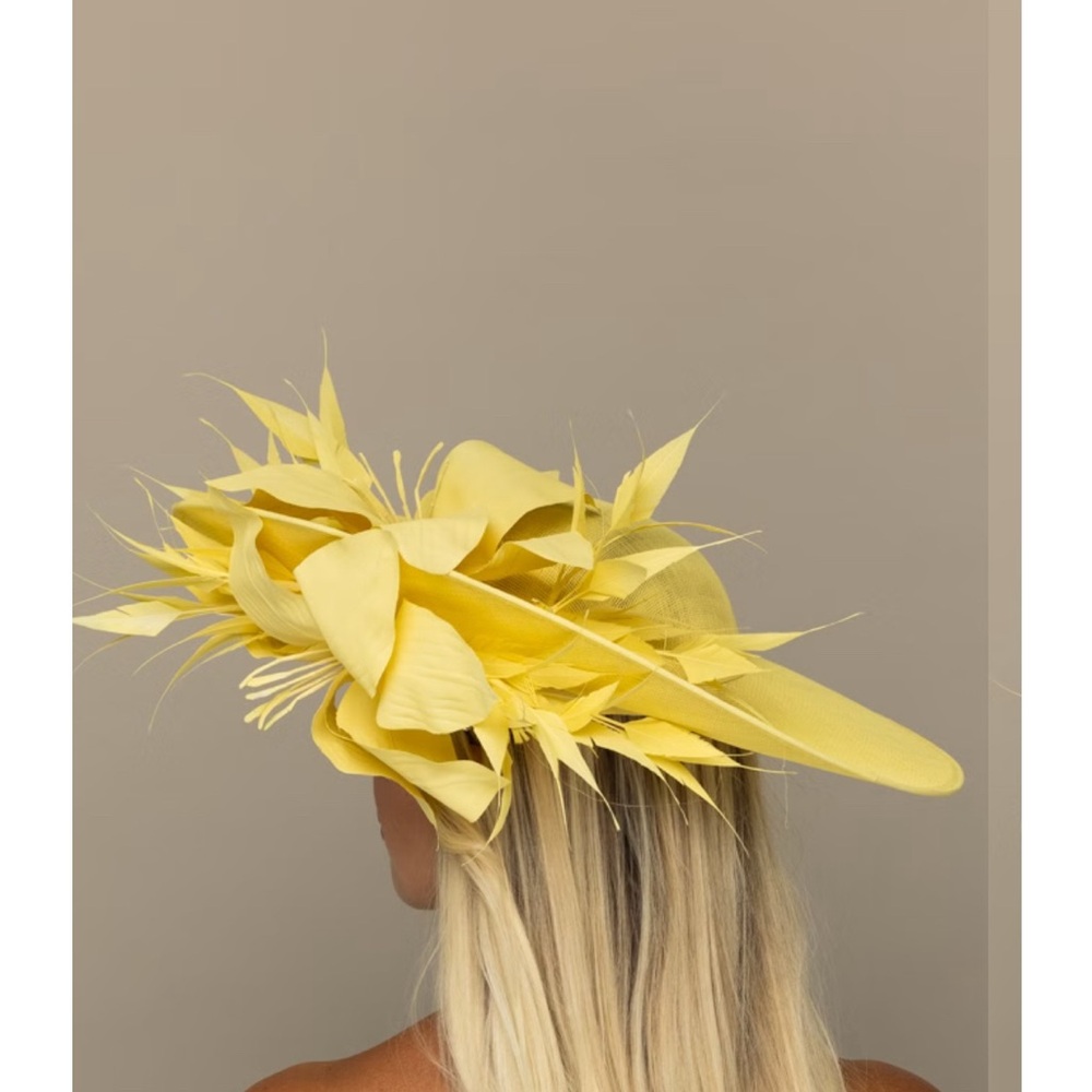 Kentucky Derby Hostie Hats Yellow Fascinator - Picture 4 of 7